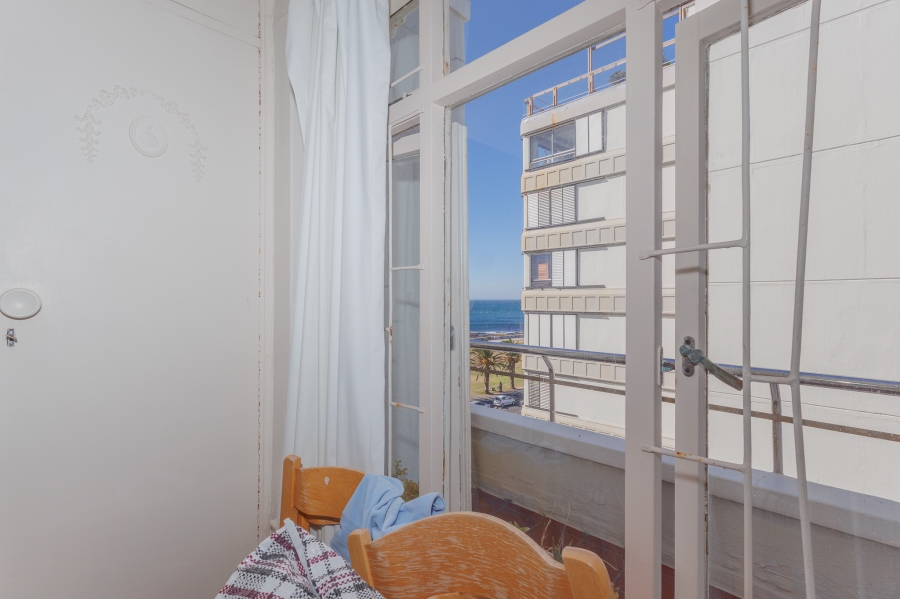 2 Bedroom Property for Sale in Sea Point Western Cape